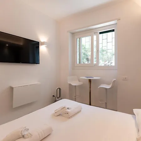 Apartman Chiesa Russa